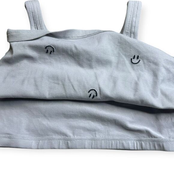 PINK VICTORIA’S SECRET Women’s Gray Ribbed Crop Tank with Smiley Face Print Size - Picture 5 of 5
